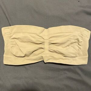 SKIMS strapless bandeau EUC color nude